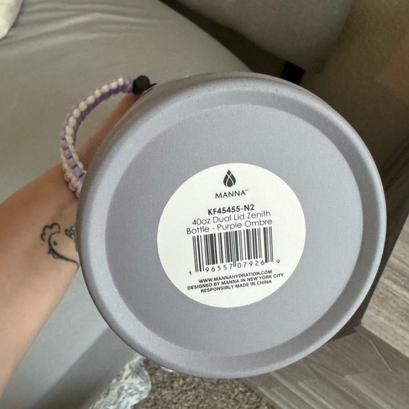 NWT Zenith with dual function lid bottle - Picture 2 of 7